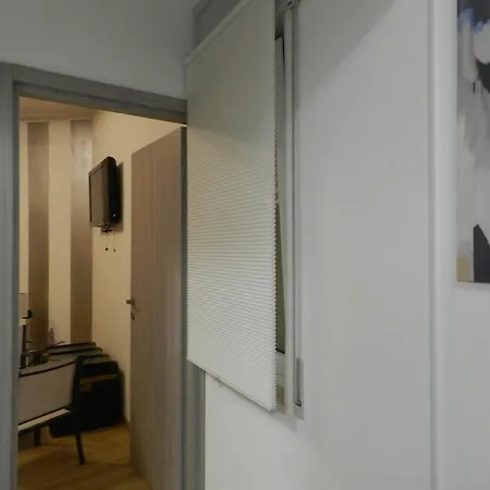 Black & White Tatil Evi